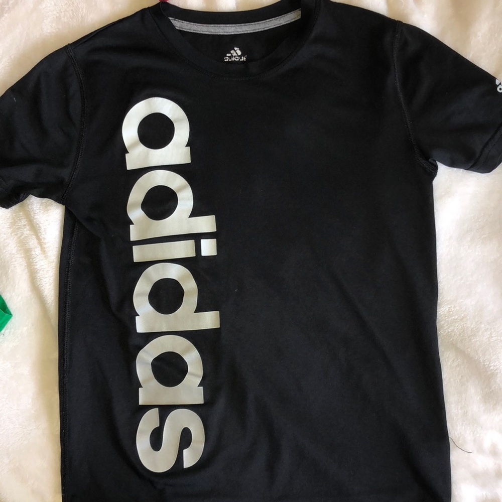 Adidas T-shirt sz Small